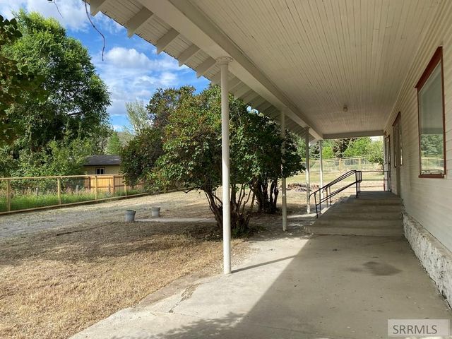 200 N 2nd Street, Challis, ID 83226