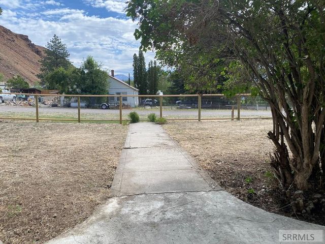200 N 2nd Street, Challis, ID 83226