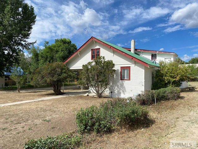 200 N 2nd Street, Challis, ID 83226