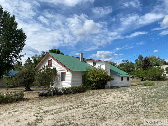 200 N 2nd Street, Challis, ID 83226