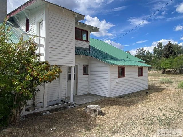 200 N 2nd Street, Challis, ID 83226