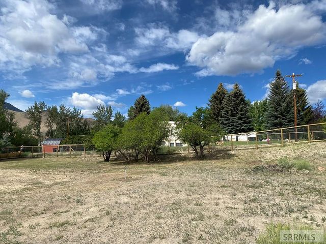 200 N 2nd Street, Challis, ID 83226