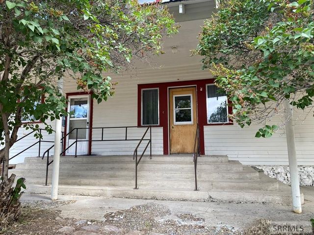 200 N 2nd Street, Challis, ID 83226