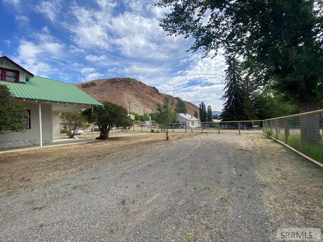 200 N 2nd Street, Challis, ID 83226