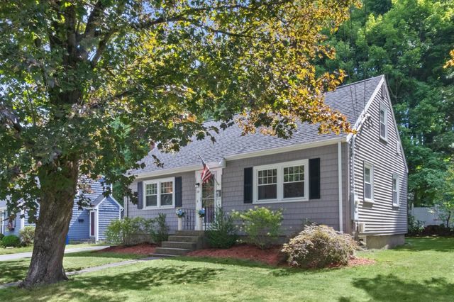 114 Lewis Ave, Walpole, MA 02081
