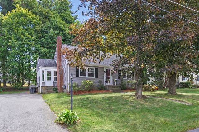 114 Lewis Ave, Walpole, MA 02081