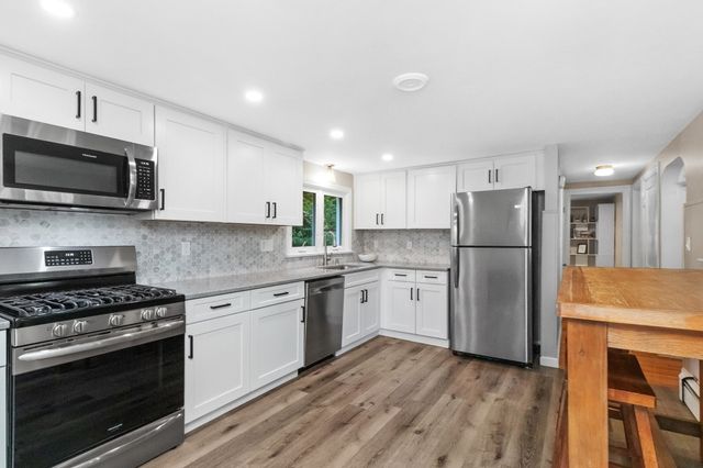 114 Lewis Ave, Walpole, MA 02081