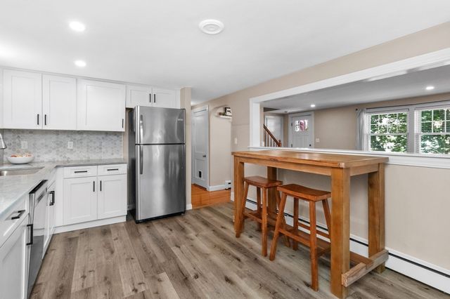 114 Lewis Ave, Walpole, MA 02081