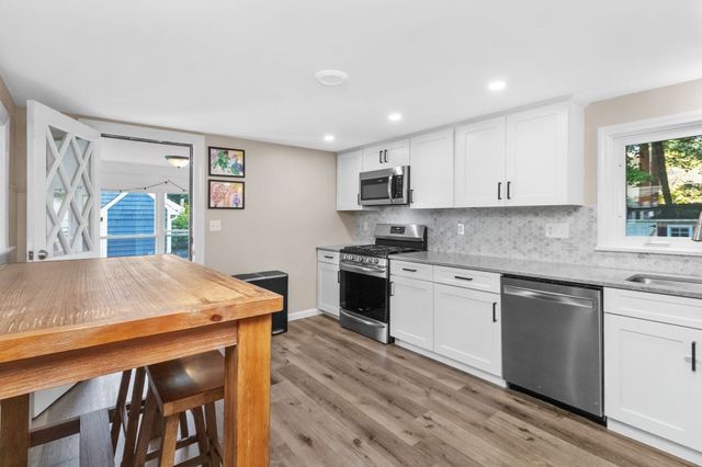 114 Lewis Ave, Walpole, MA 02081