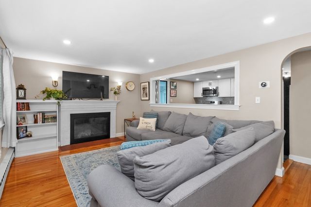 114 Lewis Ave, Walpole, MA 02081