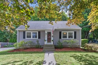114 Lewis Ave, Walpole, MA 02081