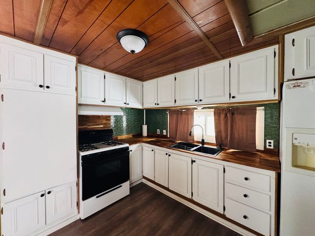 5651 N Seeley Road, Cedar Creek Twp, MI 49663