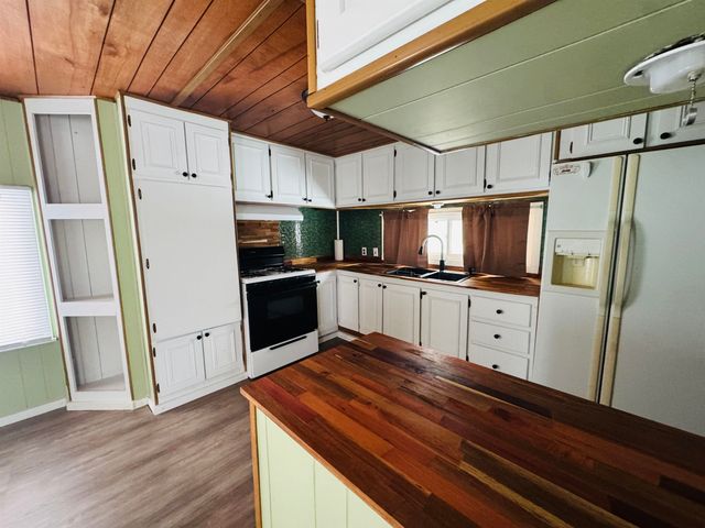 5651 N Seeley Road, Cedar Creek Twp, MI 49663