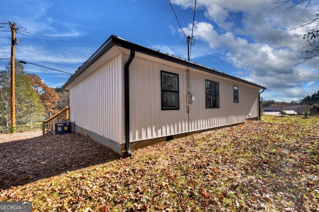 1144 Blue Ridge Drive, Mccaysville, GA 30555