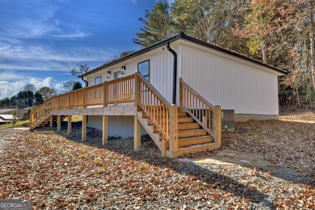 1144 Blue Ridge Drive, Mccaysville, GA 30555