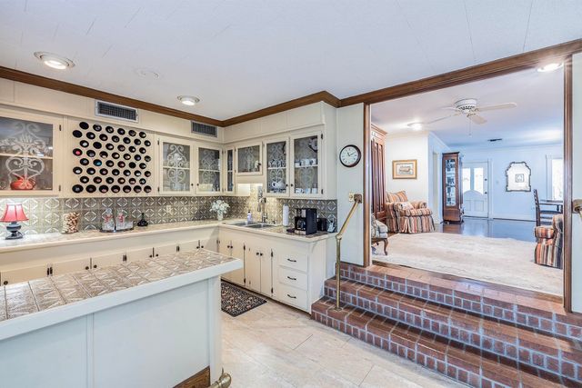 503 Funderburk Avenue, Houma, LA 70364