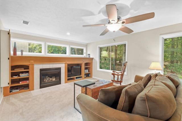 13347 Greenbriar Drive, Grand Haven, MI 49417