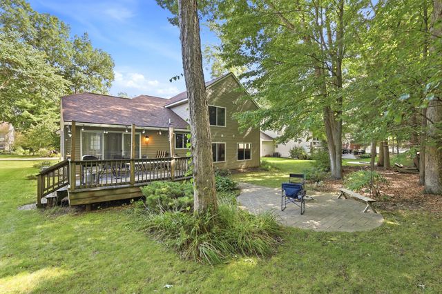 13347 Greenbriar Drive, Grand Haven, MI 49417