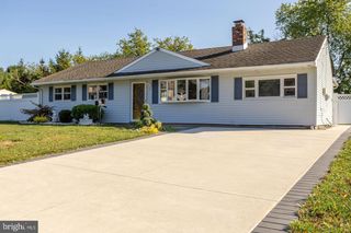 2 GREAT OAK RD, Hamilton, NJ 08690