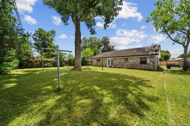 15027 Bathurst Drive, Houston, TX 77053