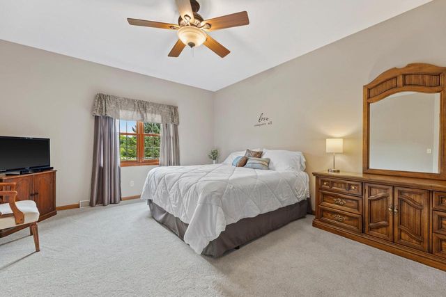 1289 Ridgeside ROAD, Oconomowoc, WI 53066