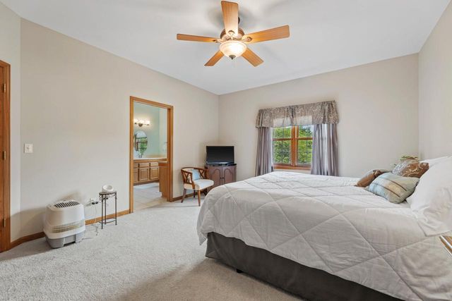 1289 Ridgeside ROAD, Oconomowoc, WI 53066