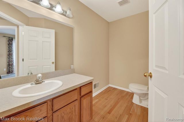 6166 Lochmore Drive, Commerce Twp, MI 48382