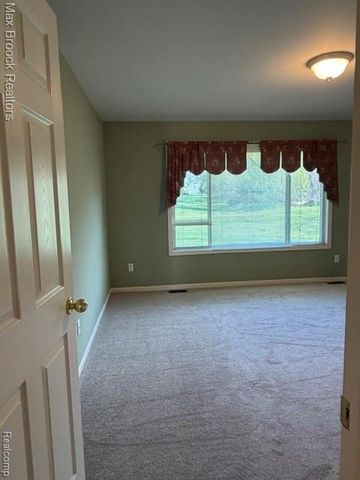 6166 Lochmore Drive, Commerce Twp, MI 48382