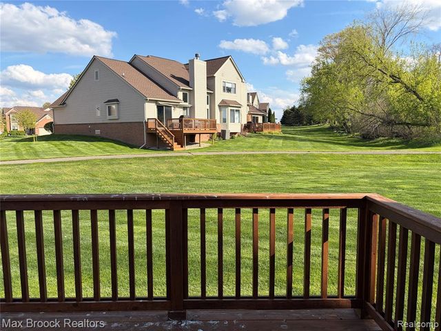 6166 Lochmore Drive, Commerce Twp, MI 48382