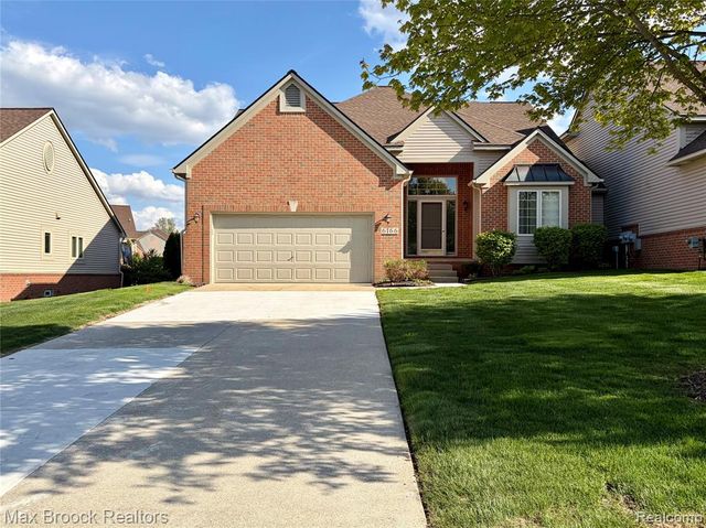 6166 Lochmore Drive, Commerce Twp, MI 48382