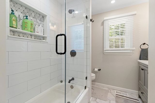 43 Newport Drive, Westford, MA 01886