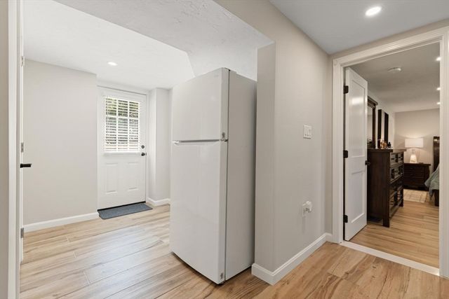 43 Newport Drive, Westford, MA 01886