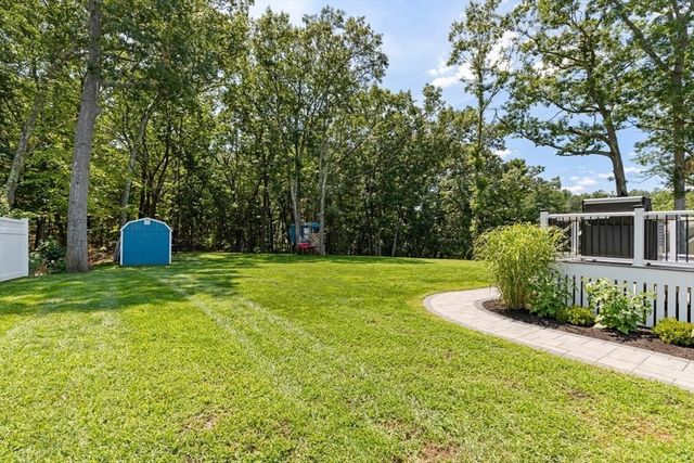 43 Newport Drive, Westford, MA 01886