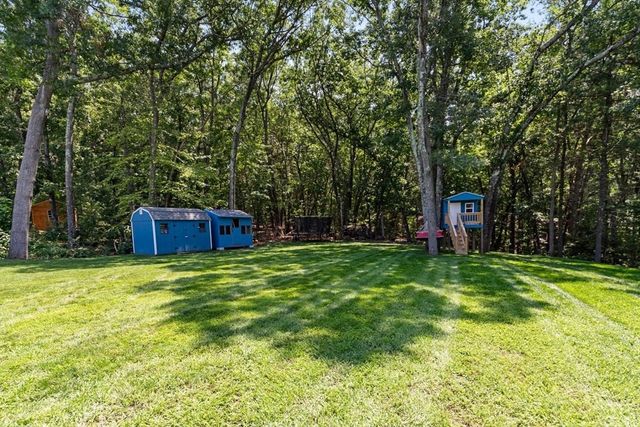 43 Newport Drive, Westford, MA 01886