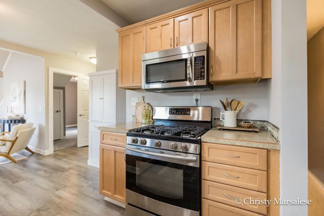 120 34th Street SE, Wyoming, MI 49548