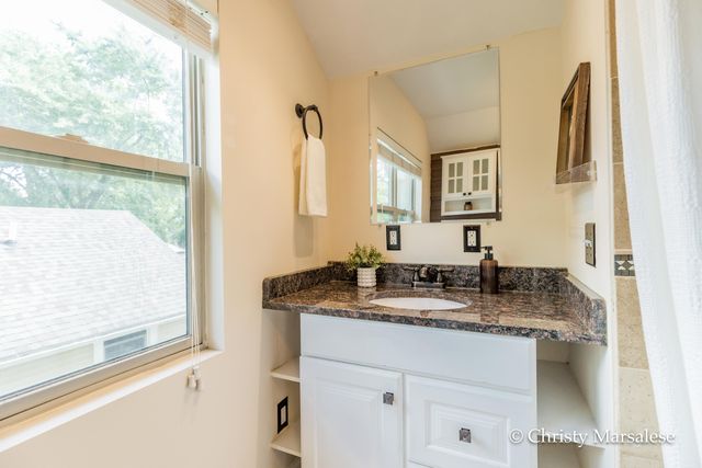 120 34th Street SE, Wyoming, MI 49548
