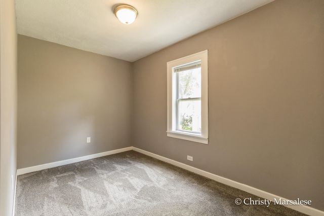 120 34th Street SE, Wyoming, MI 49548