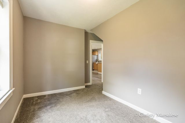 120 34th Street SE, Wyoming, MI 49548