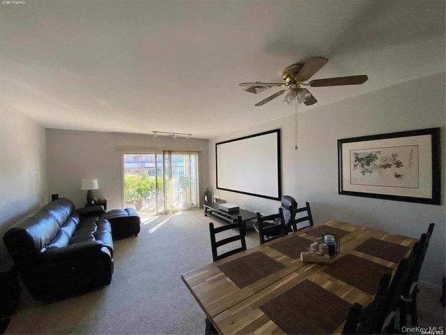 81 Pacific Boulevard 3, Long Beach, NY 11561
