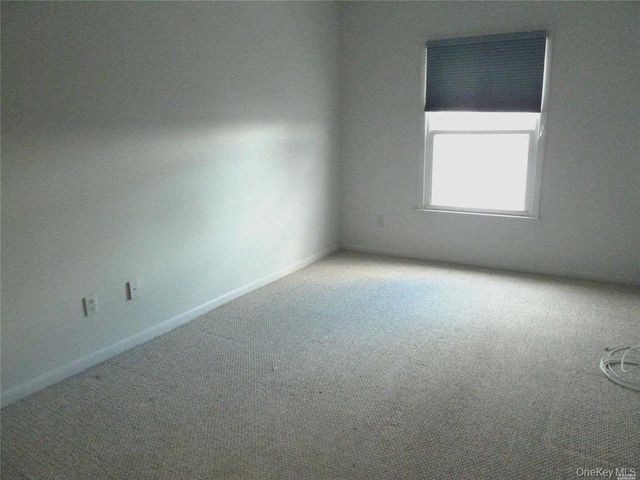 81 Pacific Boulevard 3, Long Beach, NY 11561