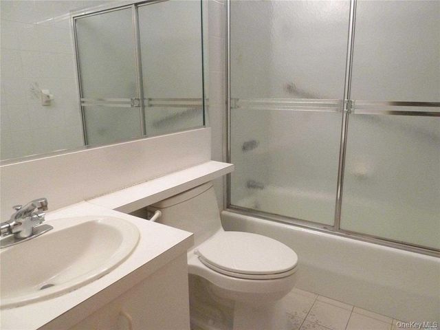 81 Pacific Boulevard 3, Long Beach, NY 11561