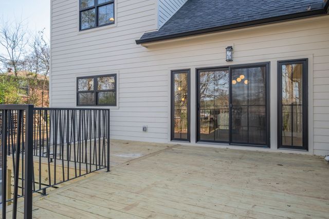 1312 Montgomery Avenue, Nashville, TN 37207