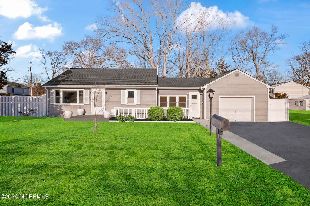 72 Baywood Boulevard, Brick, NJ 08723