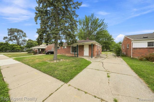 21715 Dexter Court, Warren, MI 48089