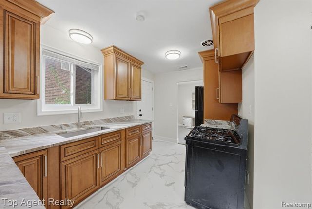 21715 Dexter Court, Warren, MI 48089