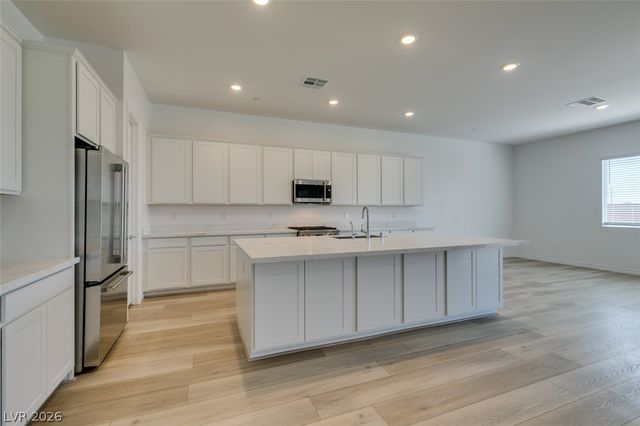 10869 Grace Landing Avenue, Las Vegas, NV 89166