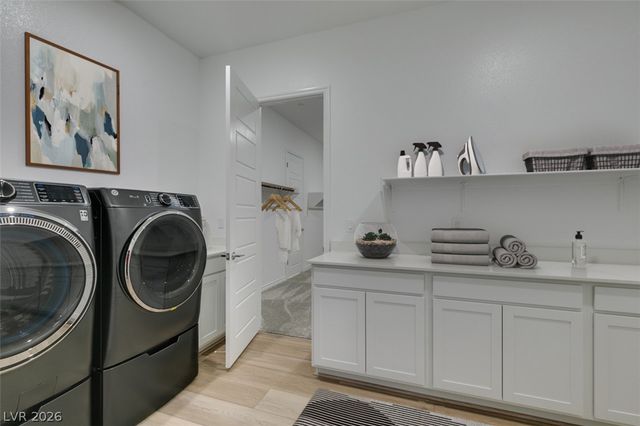 10869 Grace Landing Avenue, Las Vegas, NV 89166