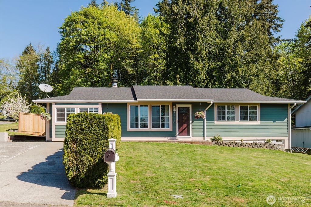 3415 SE Carmae Drive, Port Orchard, WA 98366