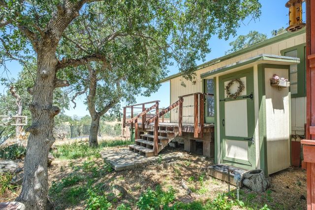 37667 Eagle Drive, Raymond, CA 93653