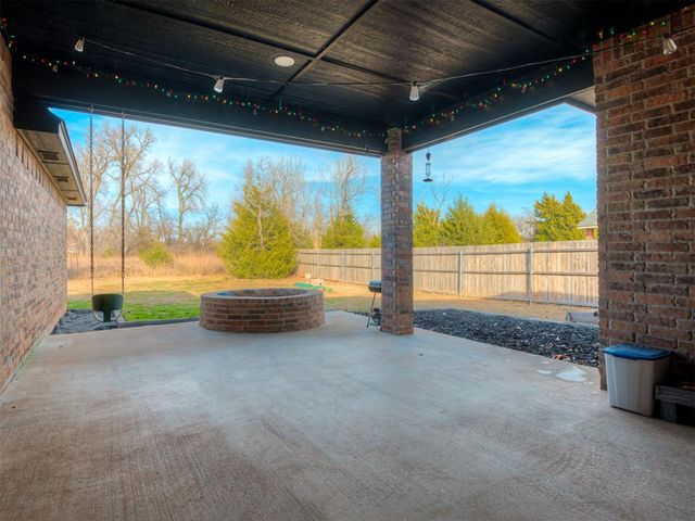 2252 County Road 1270, Blanchard, OK 73010